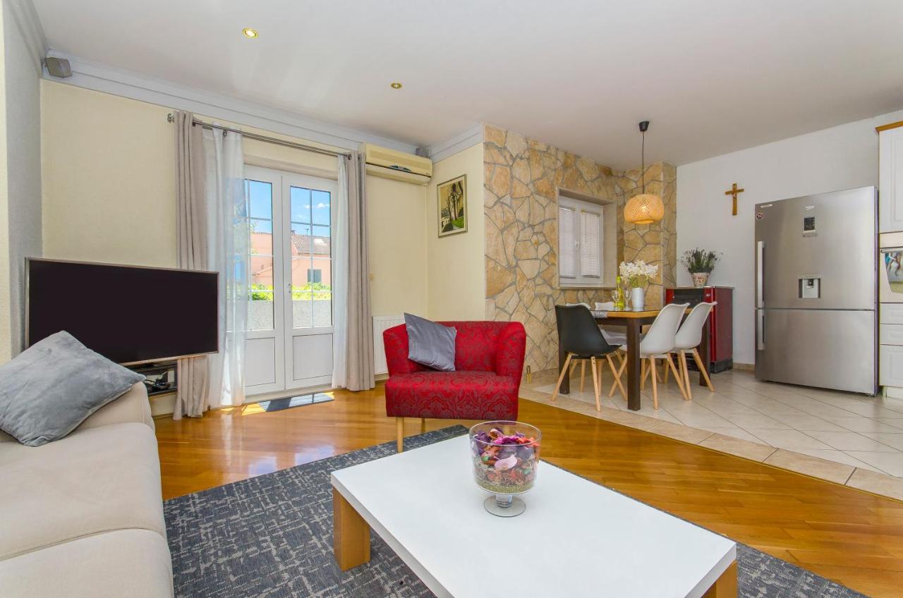 Ferienwohnung Fima Centar Stobrec Split Exterior foto
